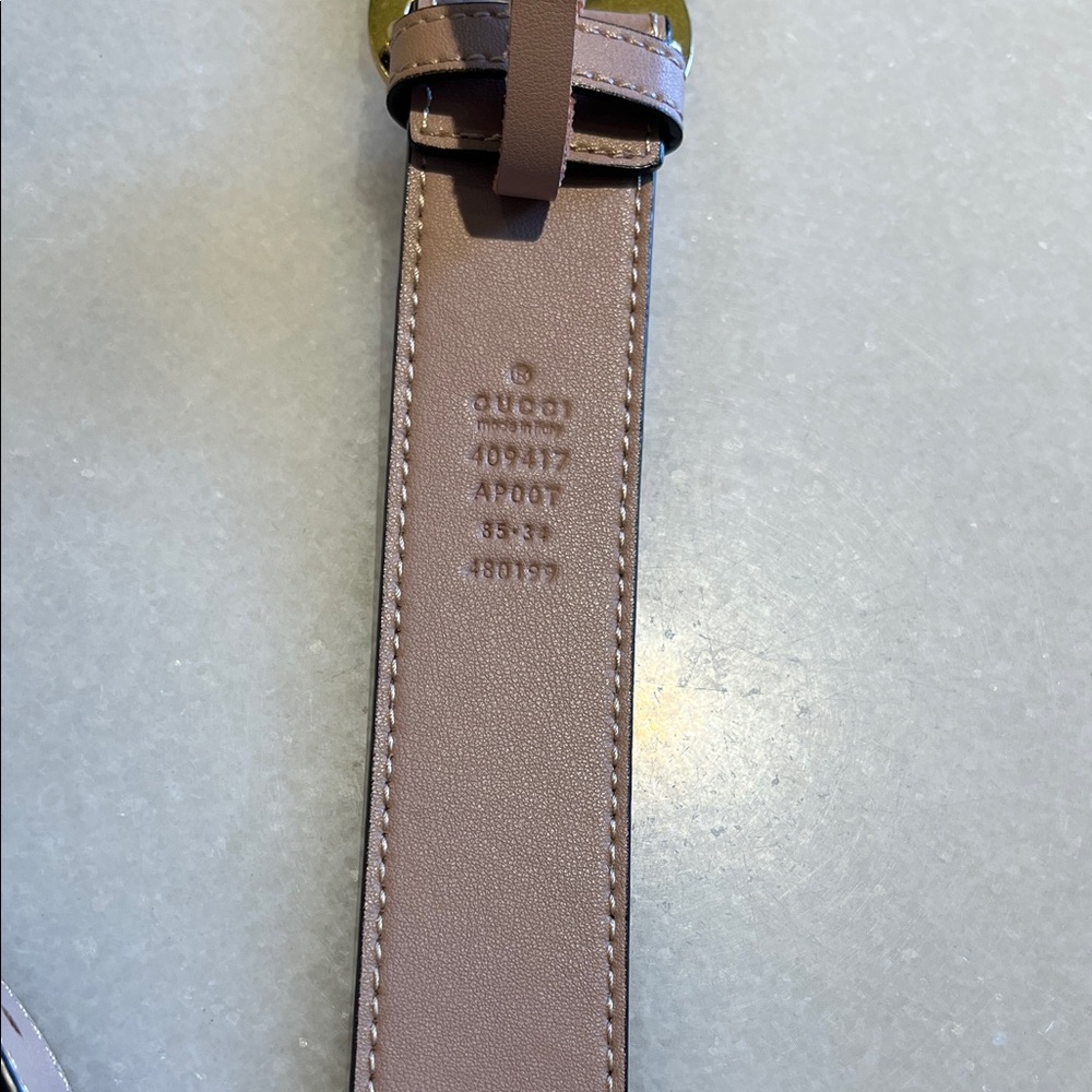 Gucci Beige Leather Belt with Gold GG Buckle - Picture 3 of 4